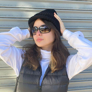 Meet your Posher, Eena